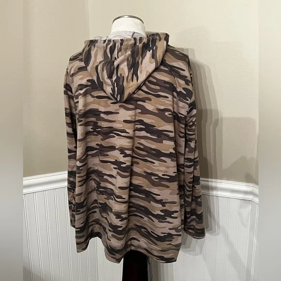 Green Envelope Lightweight Long Sleeve Camo Hoodie Size 2x - Picture 4 of 9